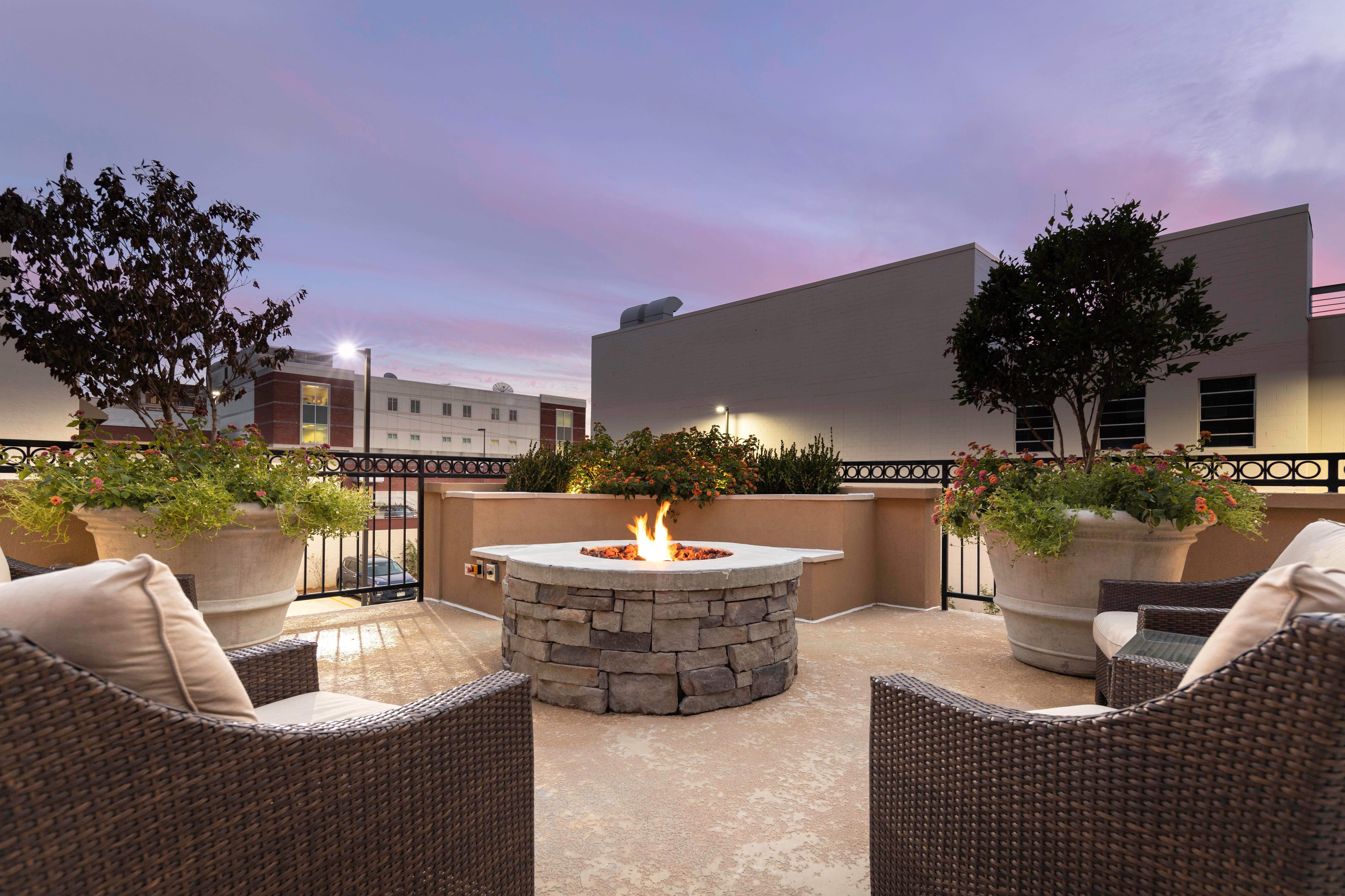 Staybridge Suites Montgomery - Downtown By Ihg Kültér fotó